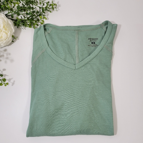 Patagonia Apilene women's size small v-neck - Picture 12 of 12